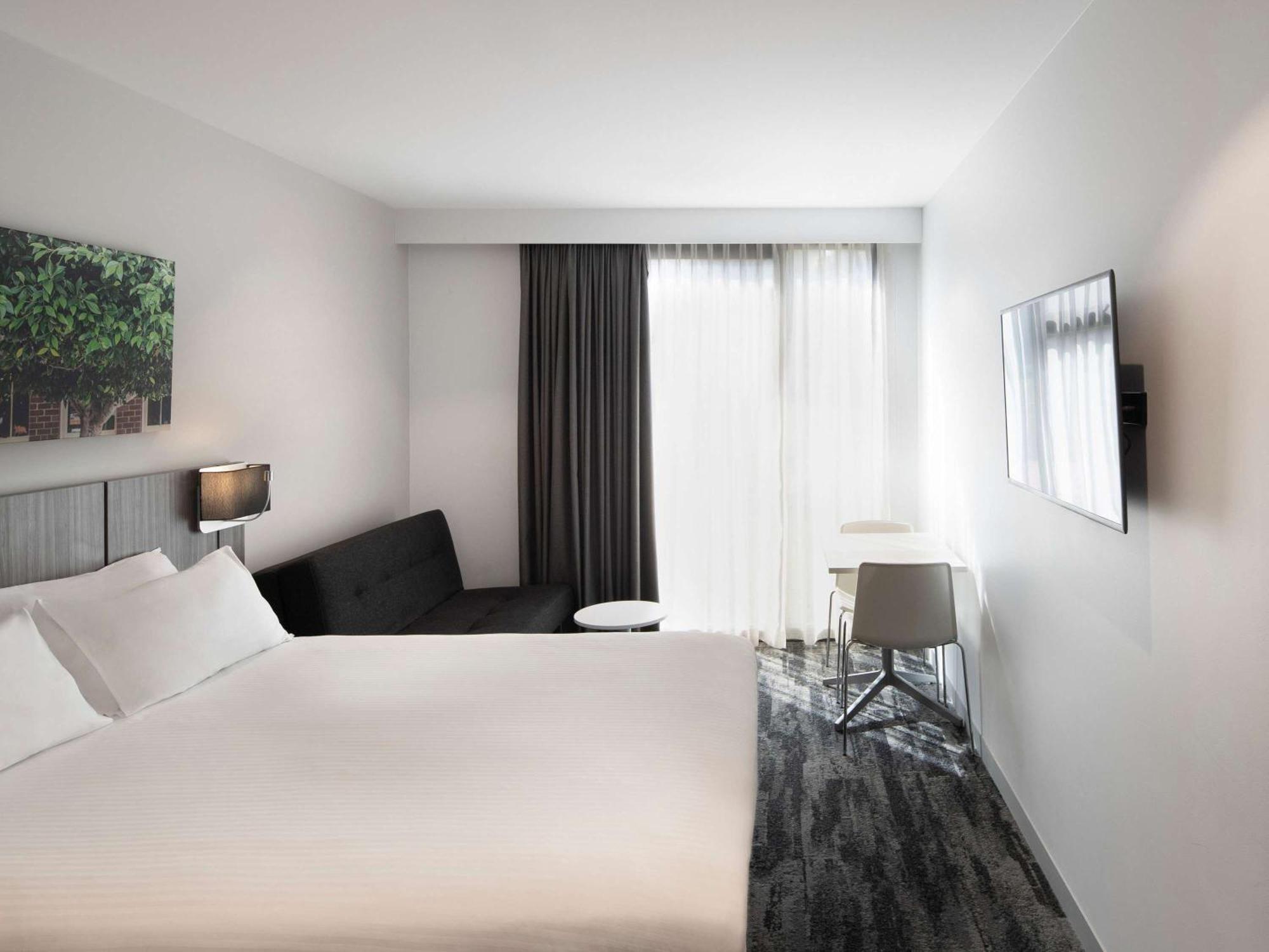 Mercure Sydney Blacktown Arndell Park Exterior photo